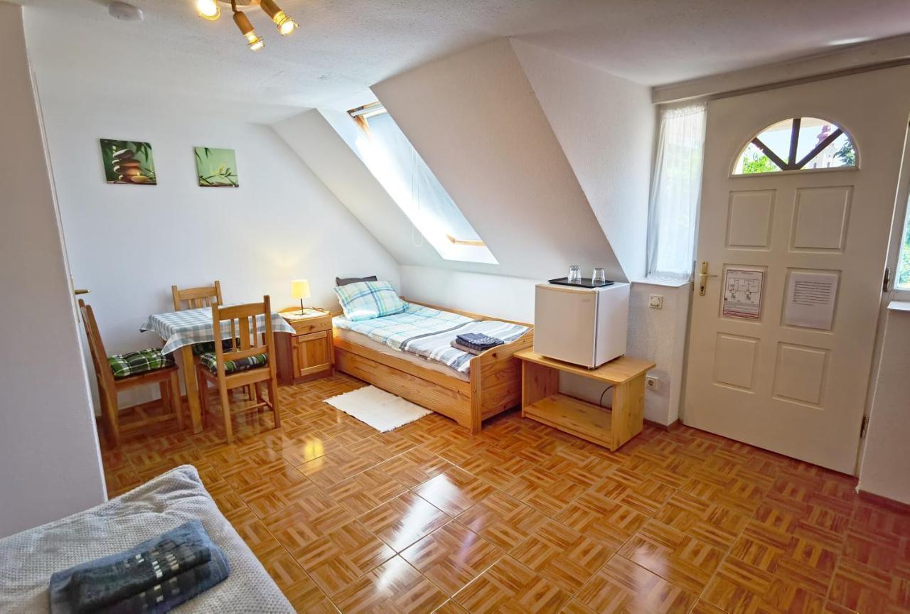 Family Vendeghaz Hotel Hajduszoboszlo Luaran gambar